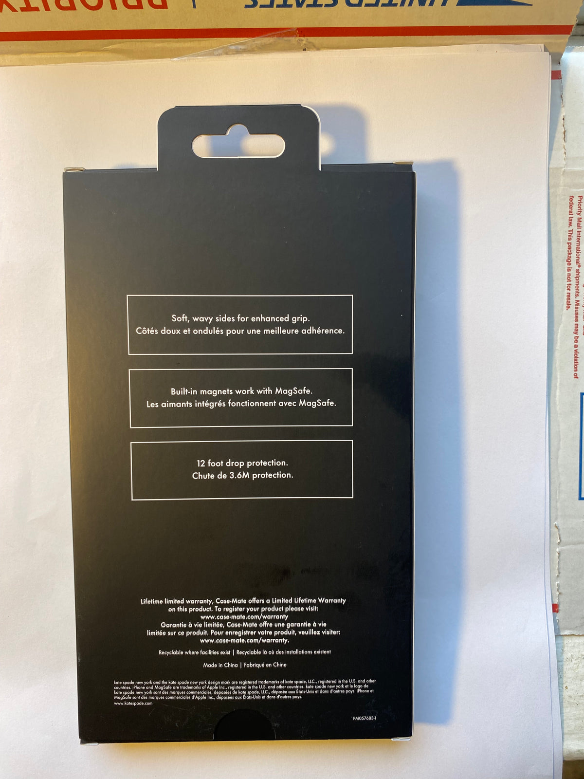 Kate Spade - Wavy MagSafe Case for Apple iPhone 17 Pro Max - Nightfall